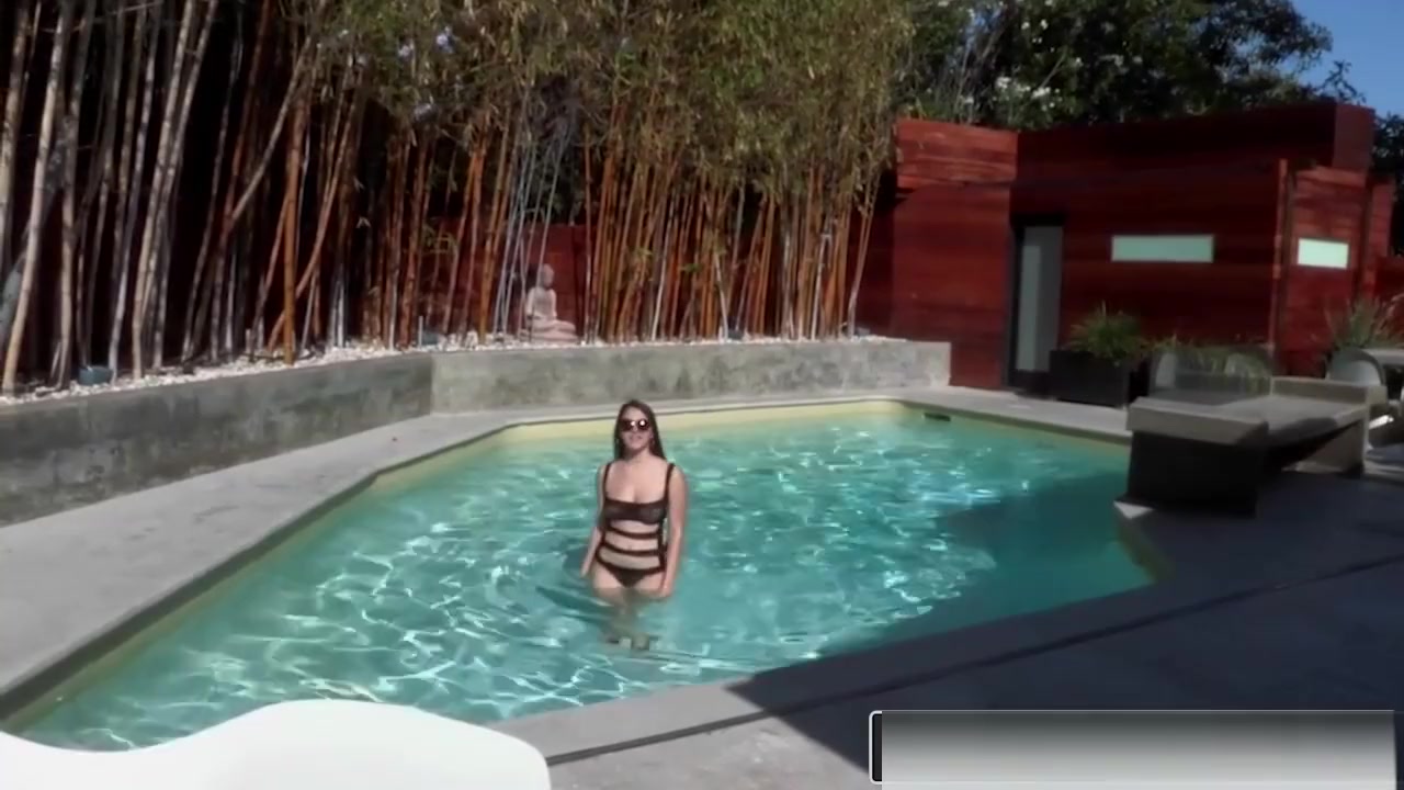 Realitykings - Monster Curves - Poolside Hottie