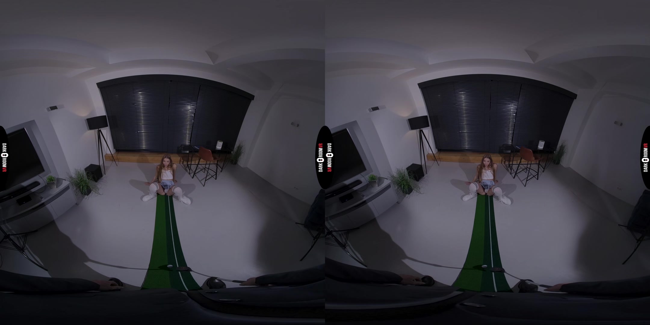 Mary Popiense VR Porn: Special Match - DarkRoomVR