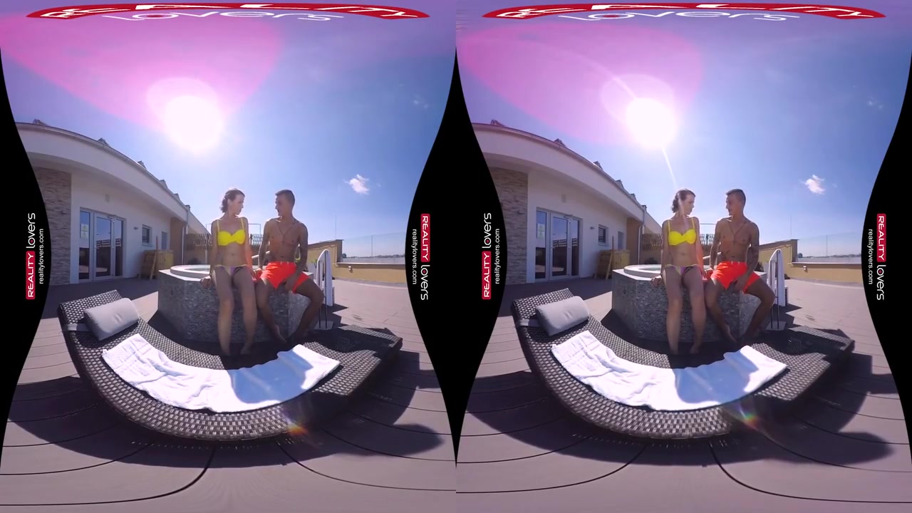 Carolines Hot Vr Outdoor Jacuzzi - Caroline Ardolino