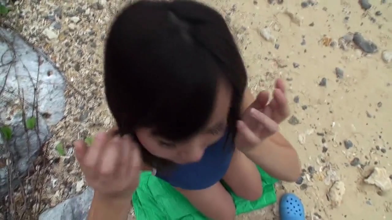 Yura Sakura in Sexy Girl Spreads On The Beach - JapansTiniest
