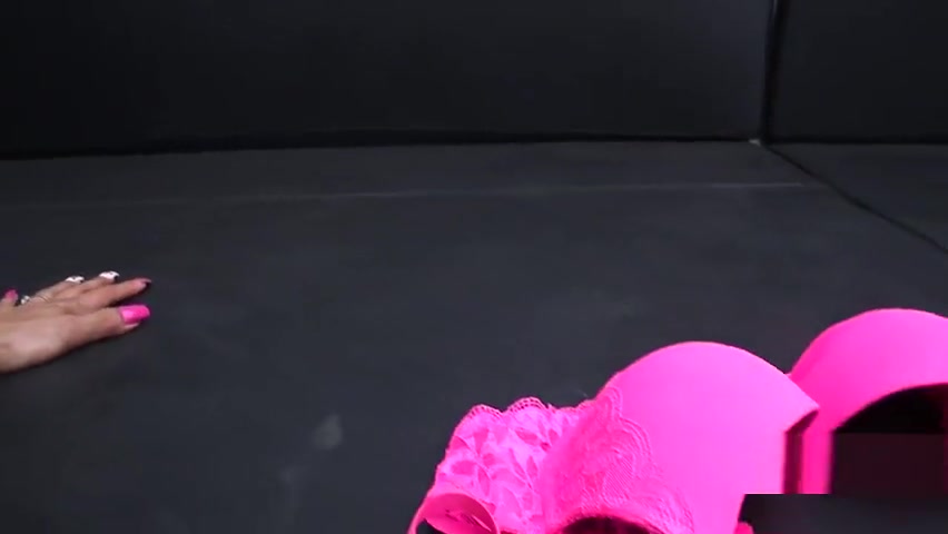 Big cock tranny got hard fucked