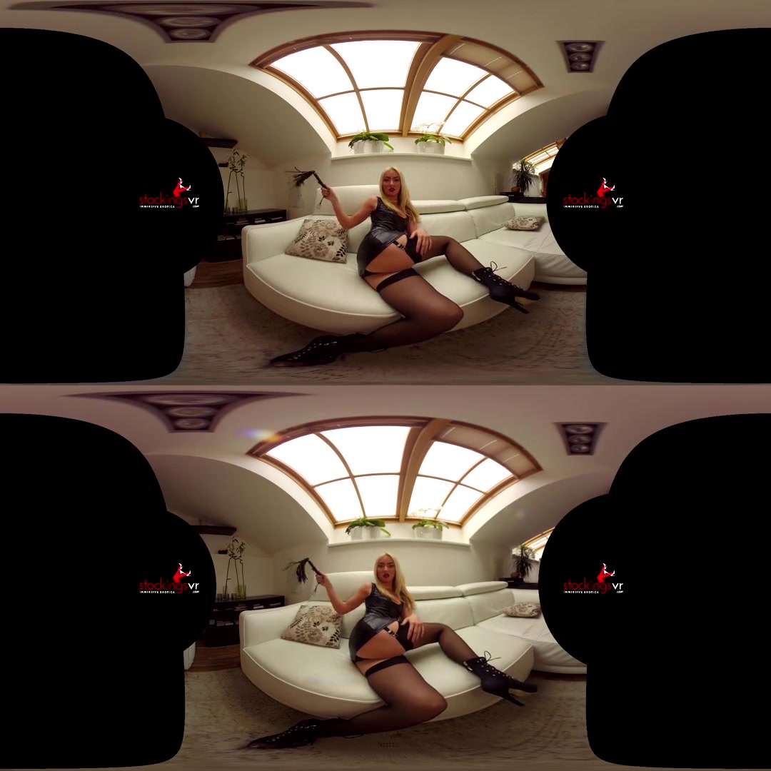 Victoria Puppy in Crotchless C*nt Victoria Puppy - StockingsVR