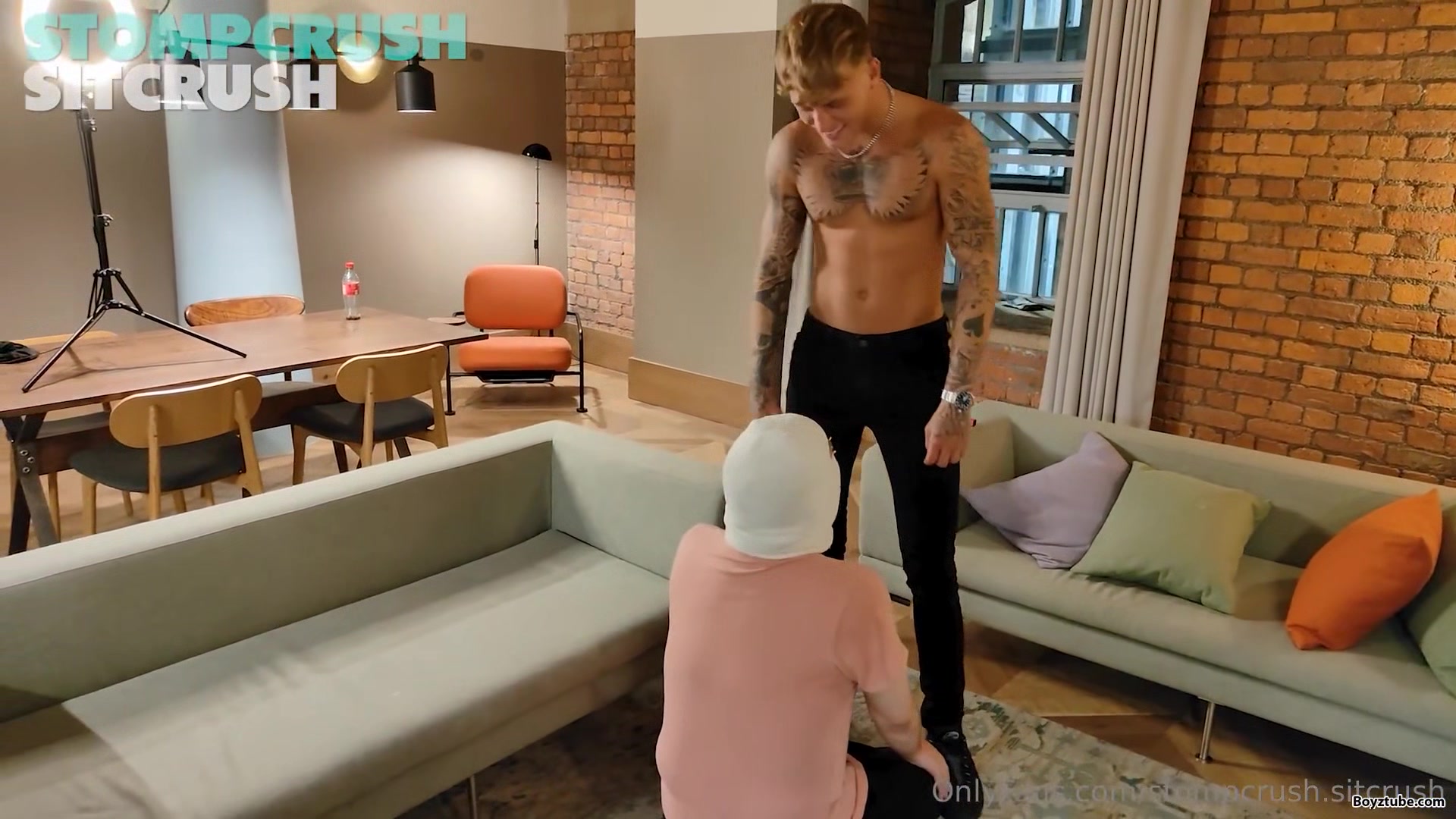 Tattoo teen spitting master
