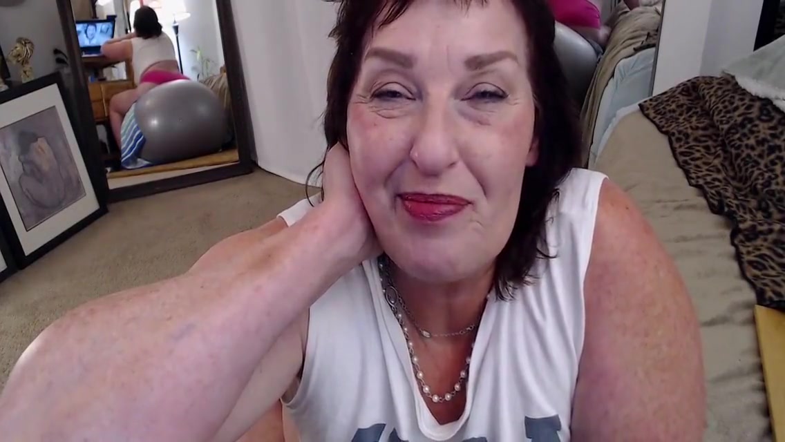 695 Sexy Girlfriend Dawnskye1962 Talks Her Imaginary Boyfriend Into Wearing Her Underwear 7 Min With Pretty Face