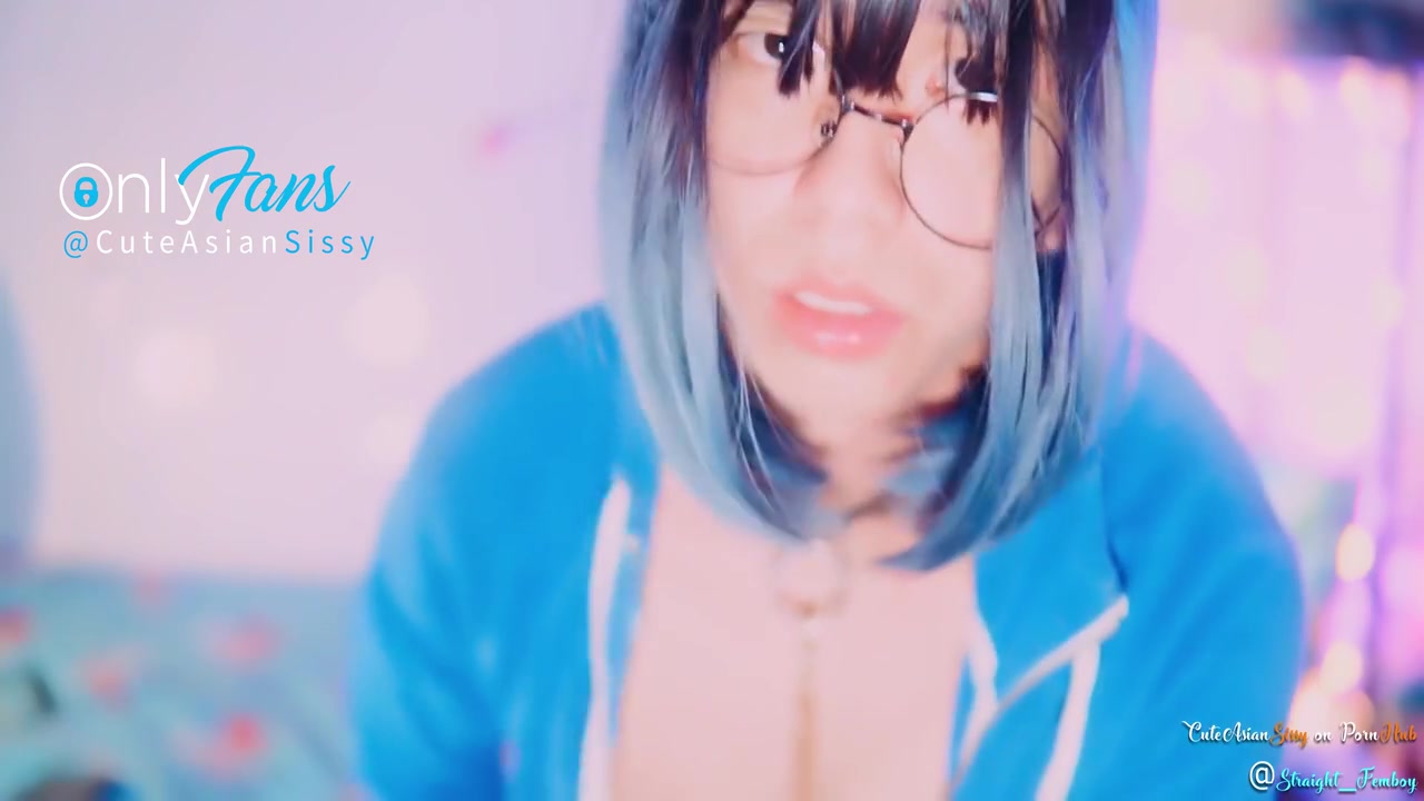 Cute Sissy Masturbate While Watching Dota 2