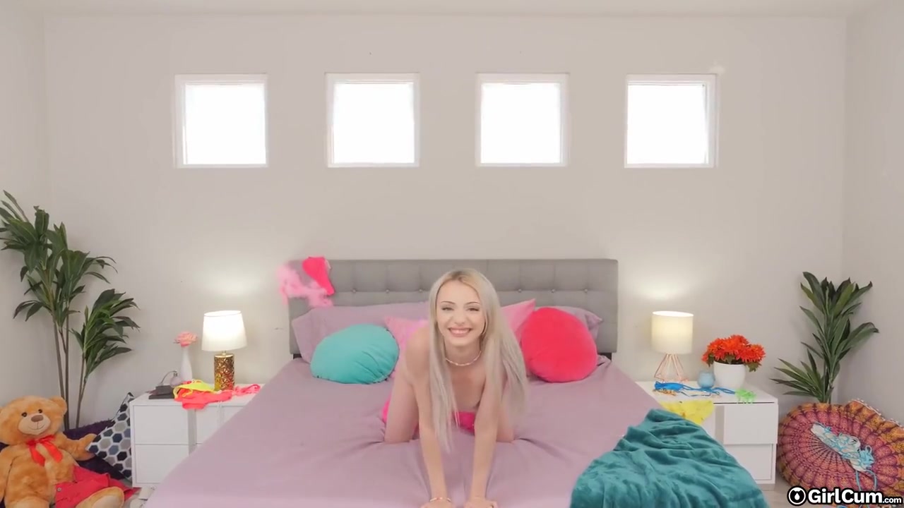 Cecelia Taylor - Im Not Hopping Off His Cock Until I Squirt All Over It!