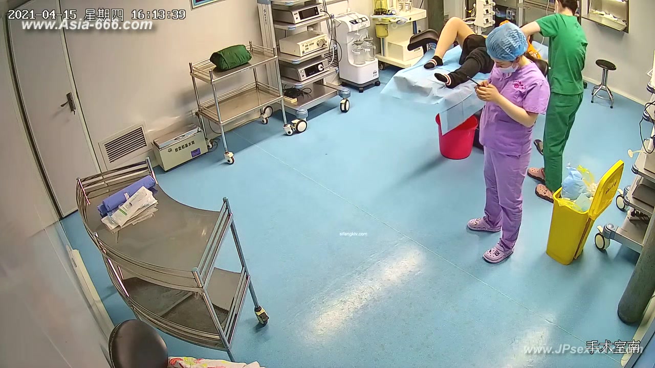 Peeping Hospital patient.8