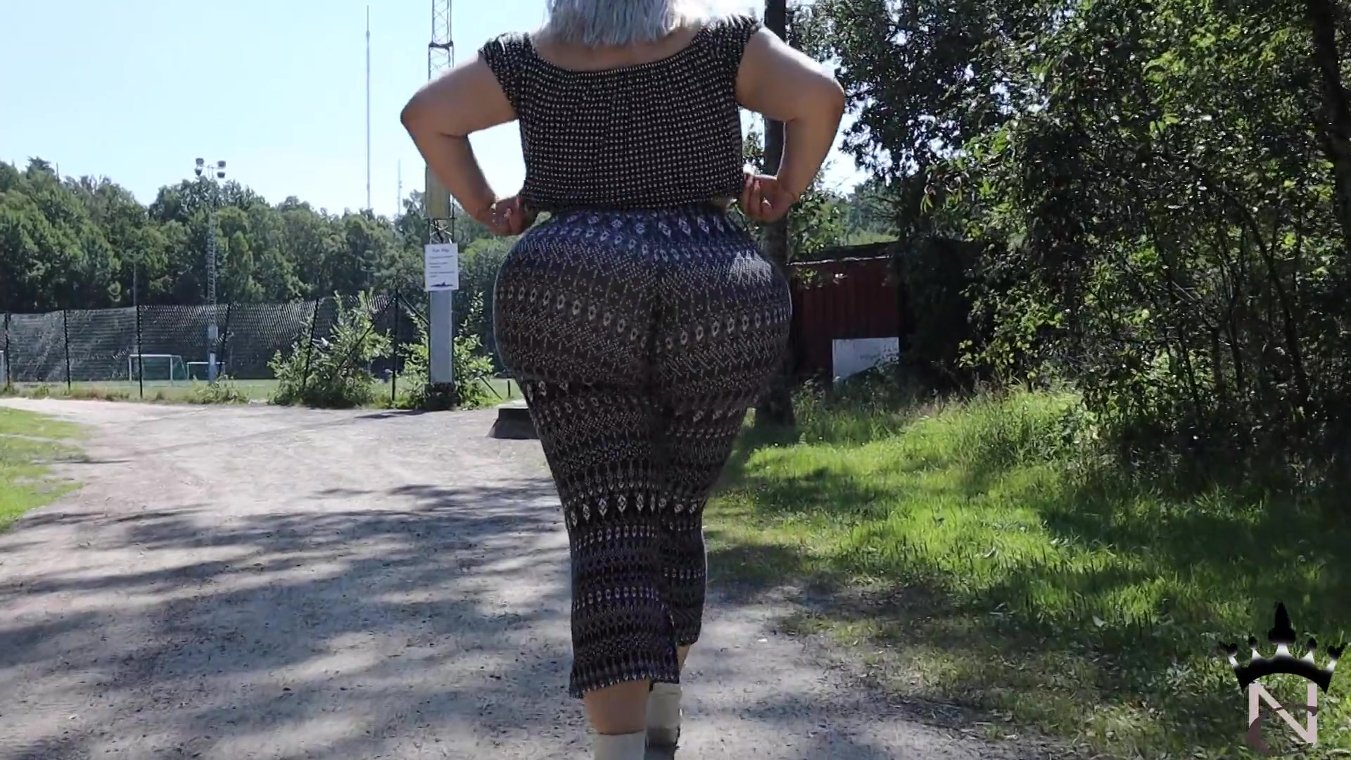 Slomo Walk Yoga Tights - Sex Movies Featuring Natasha Crown