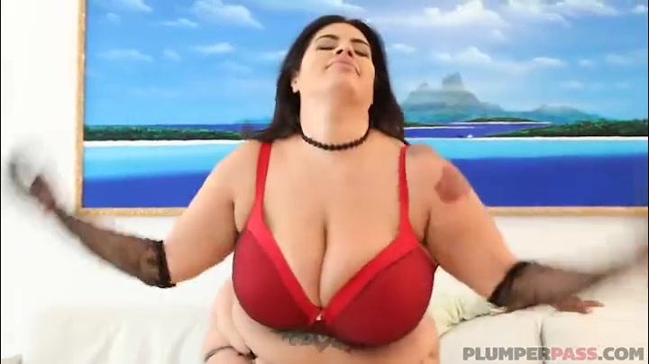 Big Booty Latina MILF Sofia Rose
