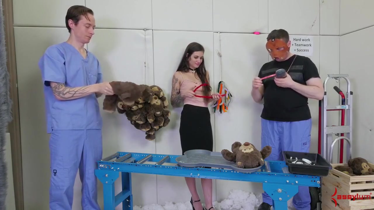Threeway Sub Spit Roast For Bdsm teen 18+