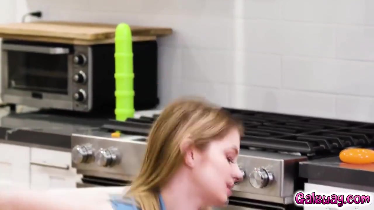 Dee Submit To Bunny To Reach Perfect Orgasm