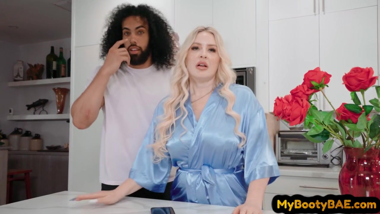 Bigbooty tattooed MILF fucked by black dick in doggystyle