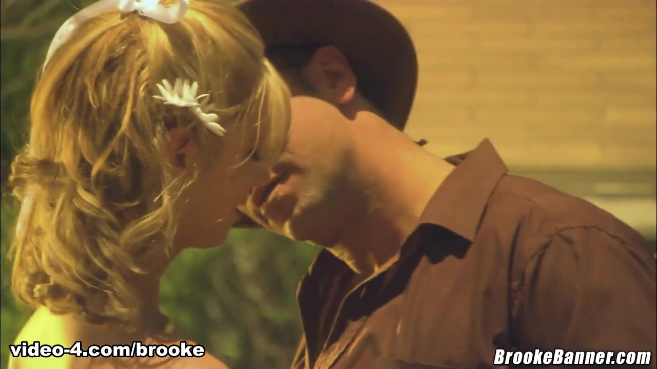 The Novelist - FantasyGirlBrooke