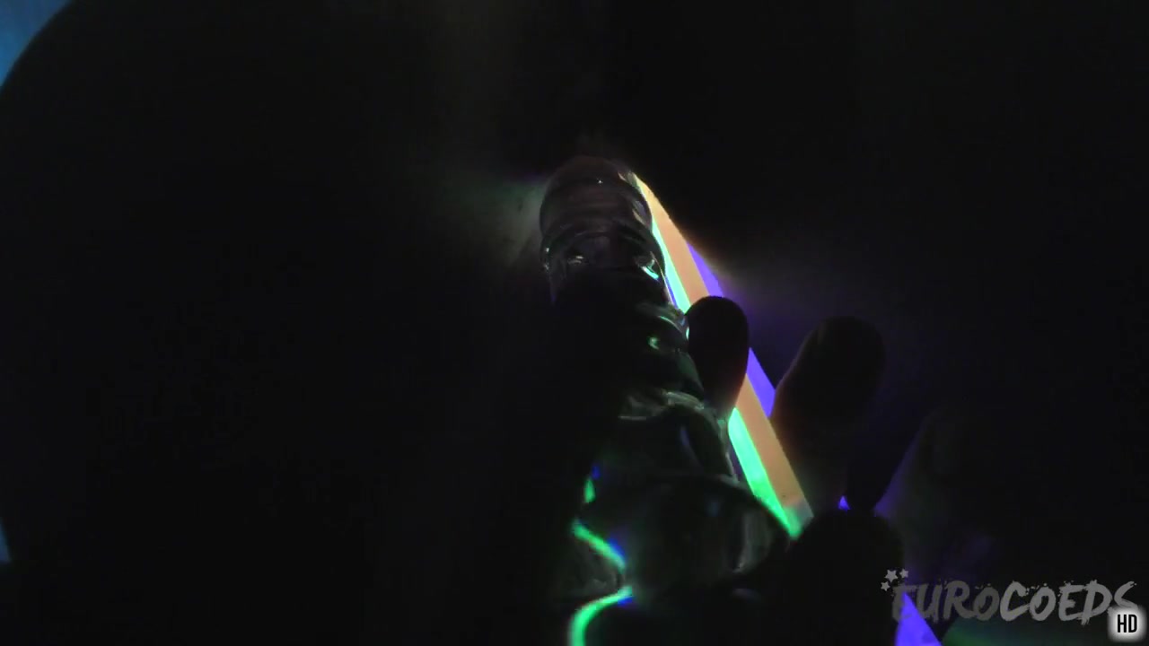 Nice Girl 27yo Raquel Gaping Her Pussy Open With Kinky Glowsticks Cervix View - EuroCoeds