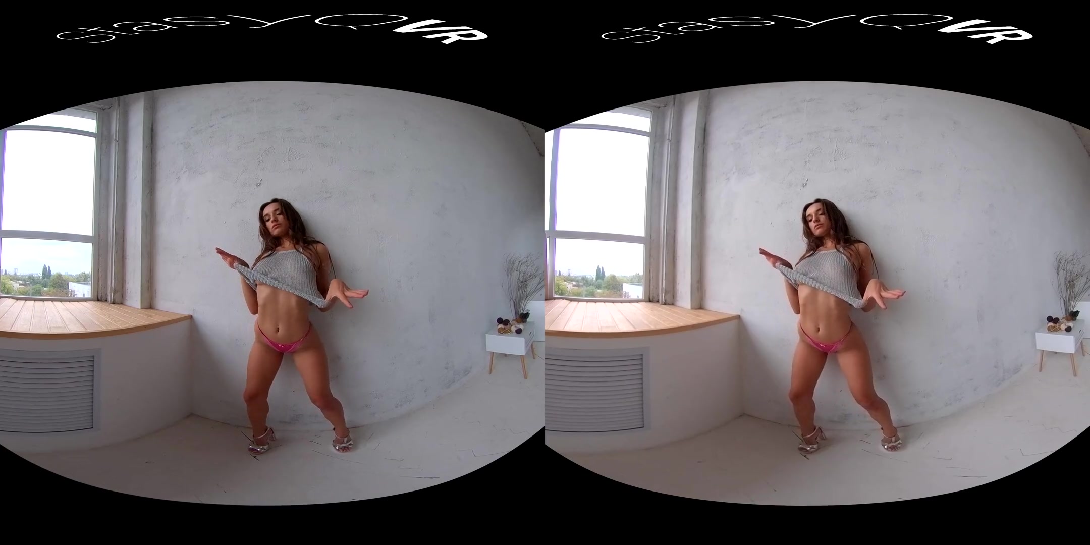 Gloria Sol in High Heels & Pink Panties - StasyQVR
