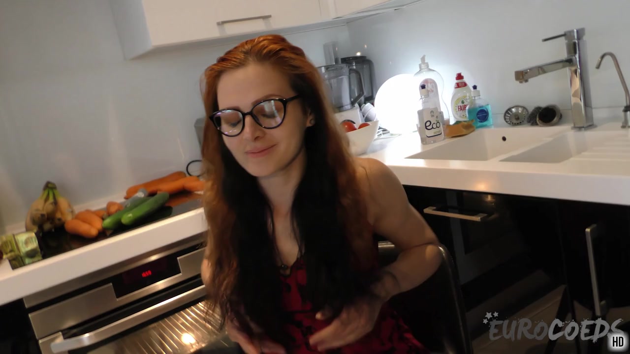 Hot Ginger Model Lea Masturbating With Her Fruits And Vegetables Cucumber In Her Pussy