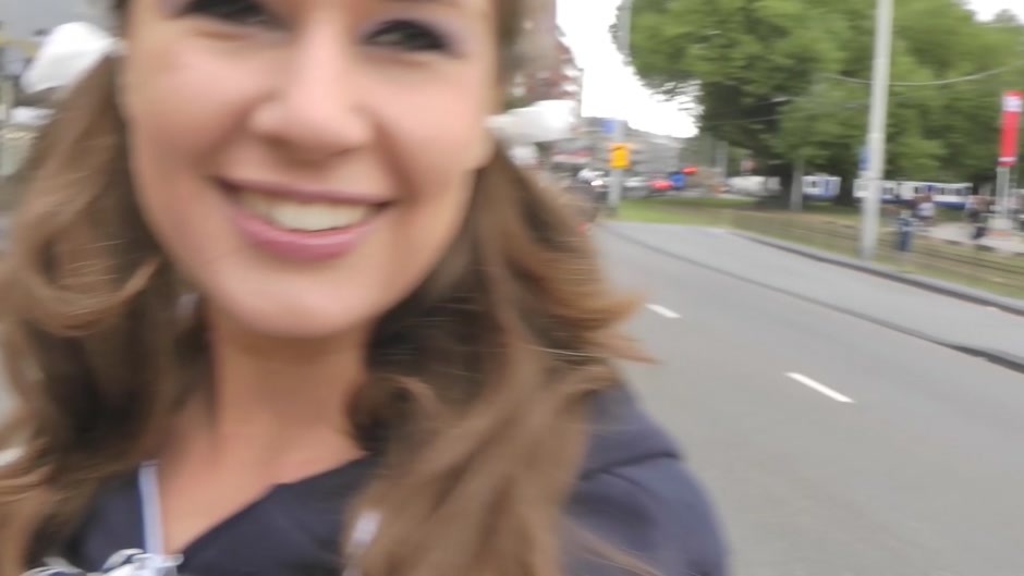 Cute minx Nadia Bella got fucked in a public park