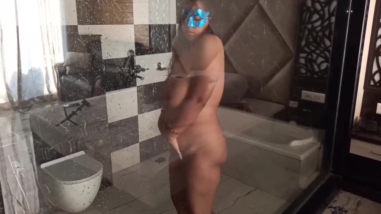 Indian Stepmom Horny In Bathroom