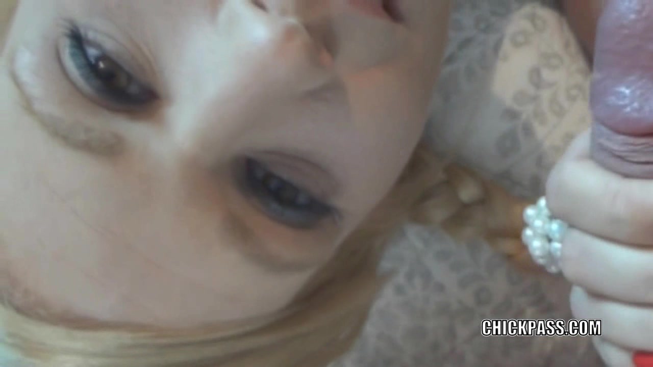 Blonde MILF Jolene gets her face splattered with cum