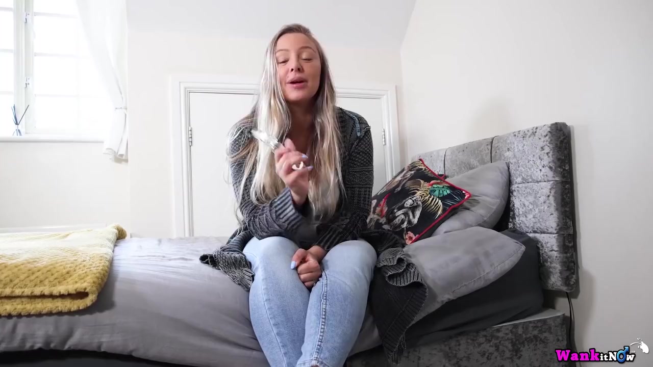 Teammate Seduction On A Boring Trip Leads To Wanking Fun
