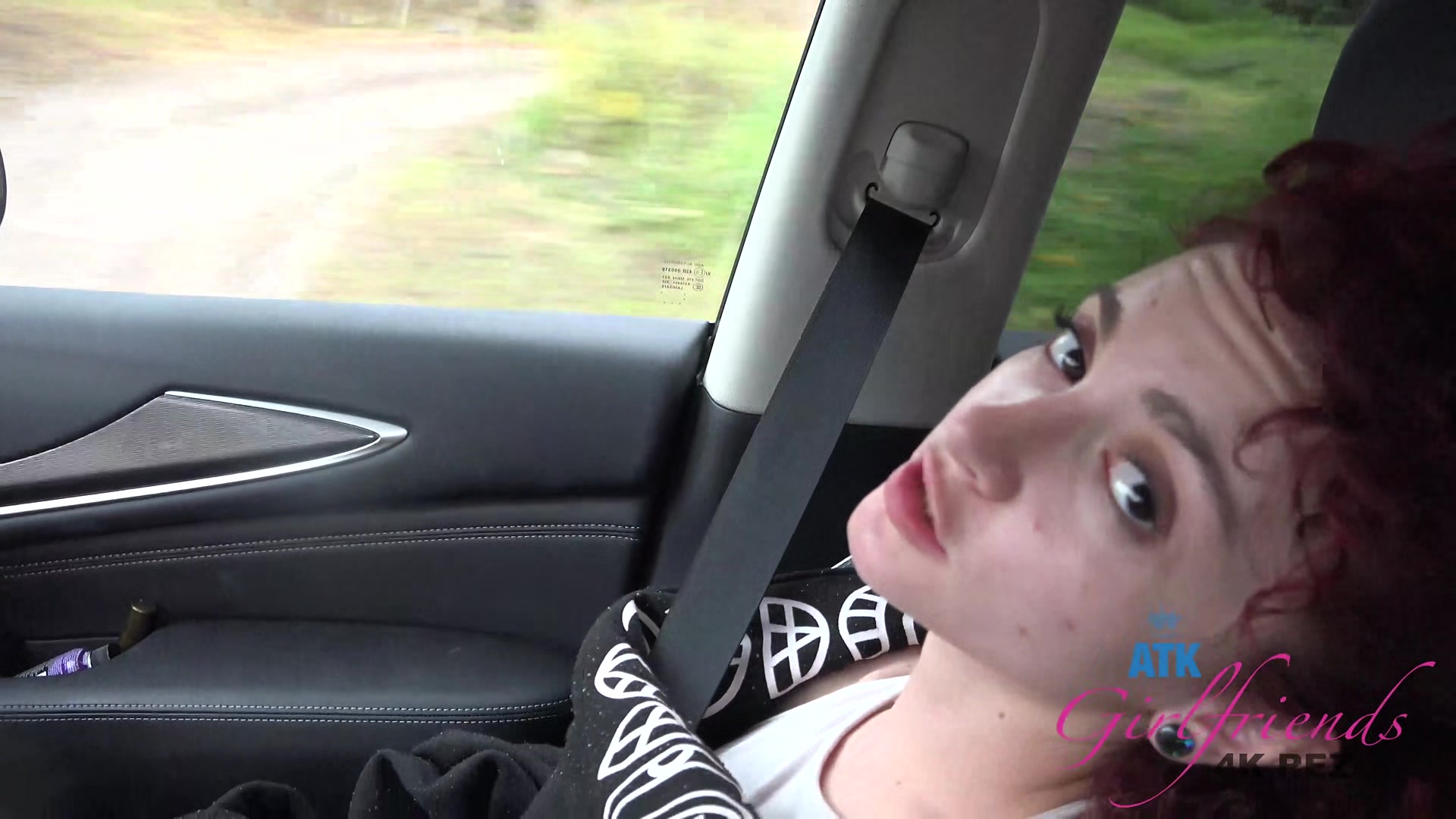 Lola Plays With Herself For Daddy In The Car, And Can't Wait To Get Your Cock