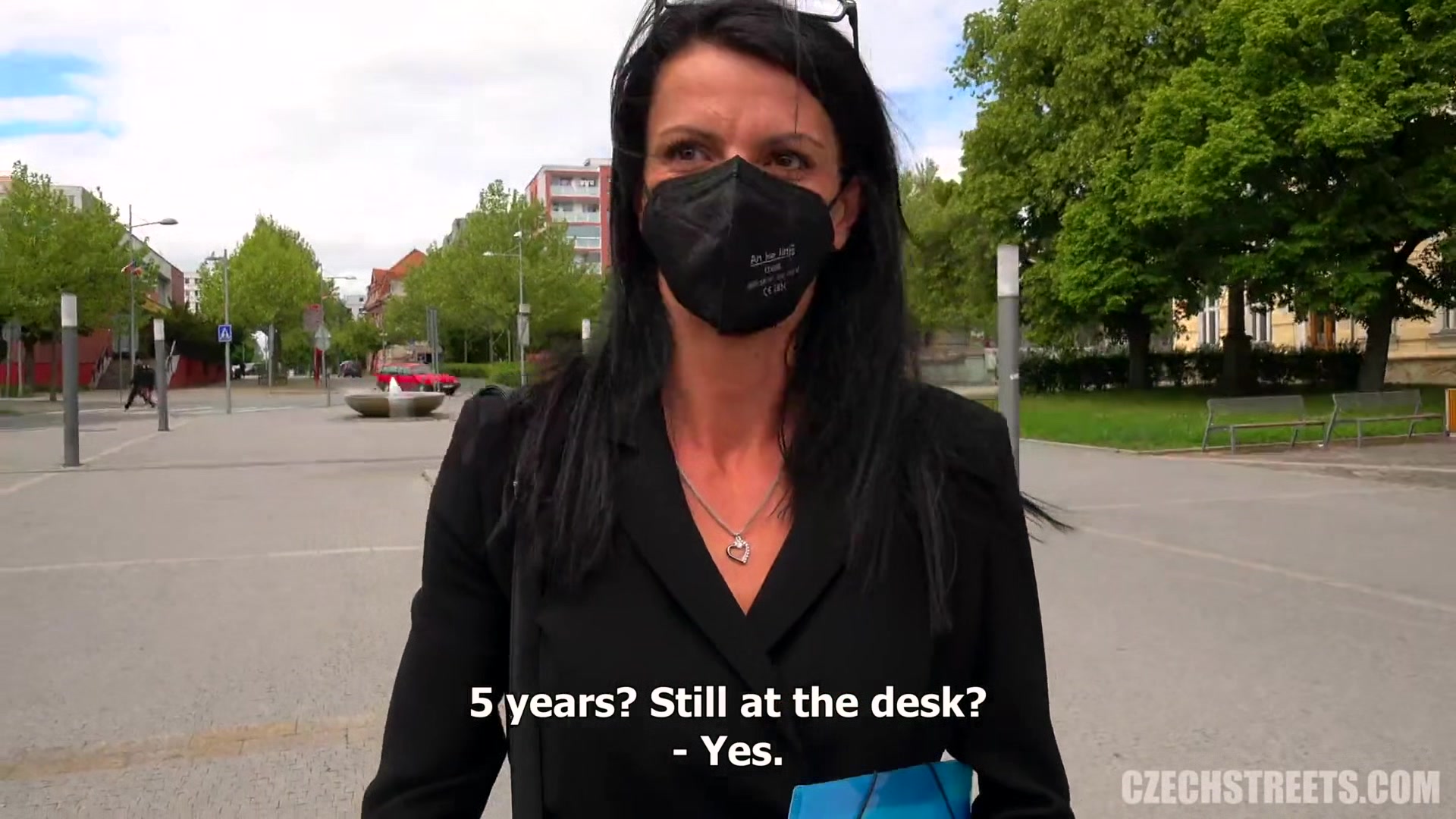 Czech Streets – Milf Enjoys a Vibrator in Public