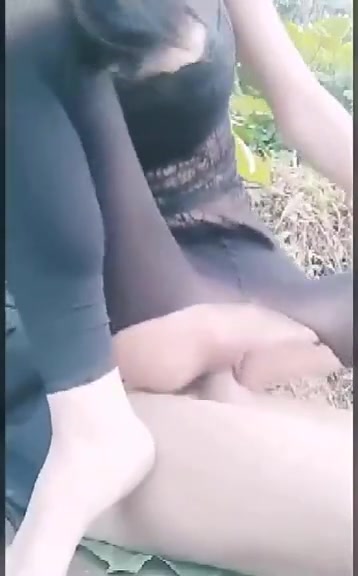 Thai college girl outdoor sex wth open legs