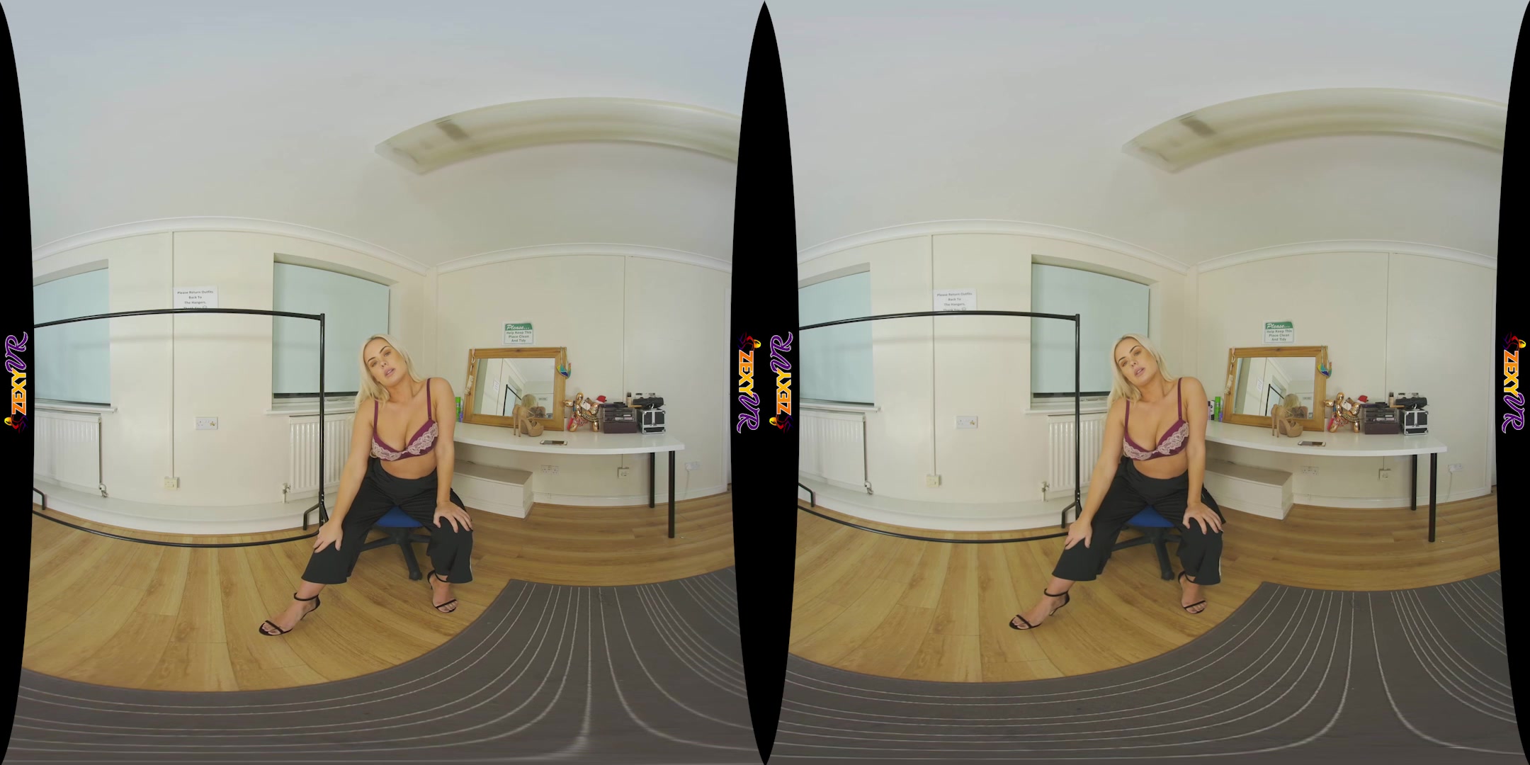 Reflections featuring Louise - ZexyVR