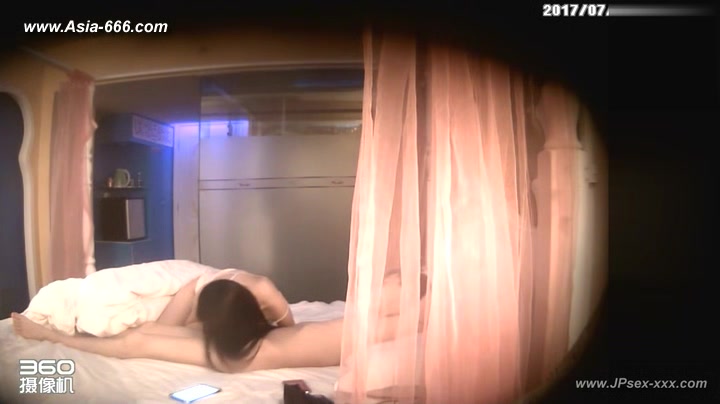 Hackers use the camera to remote monitoring of a lover's home life.312