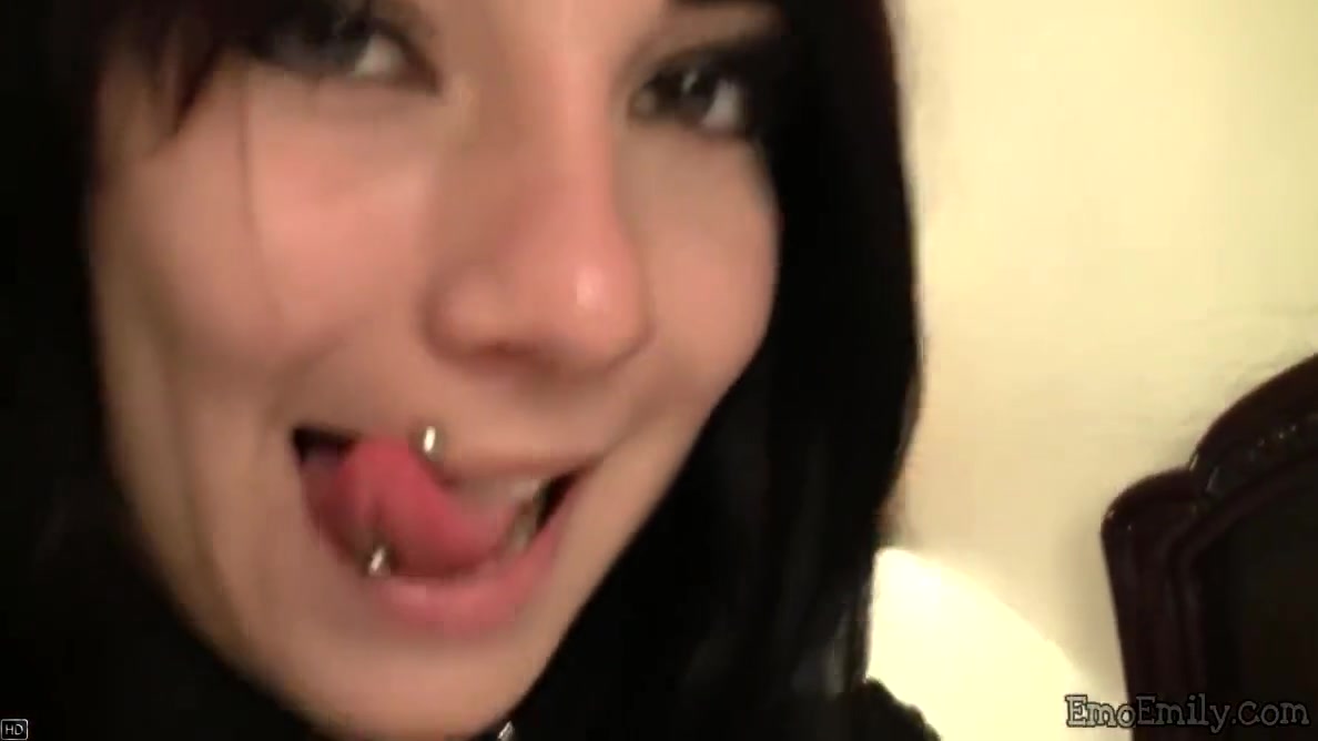 Emo teen 18+ Chick Touching Her Pussy Solo
