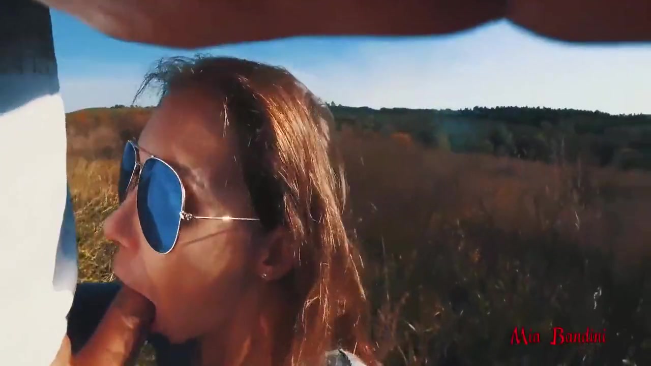 Mia Bandini In Fitness Couple Blowjob In Nature 5 Min