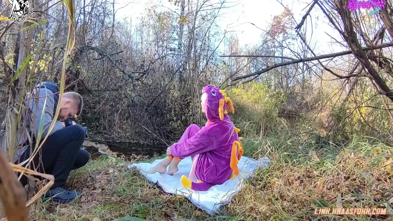 Backstage Video Cosplay Photoset - Vulgar Draconess With A Strapon