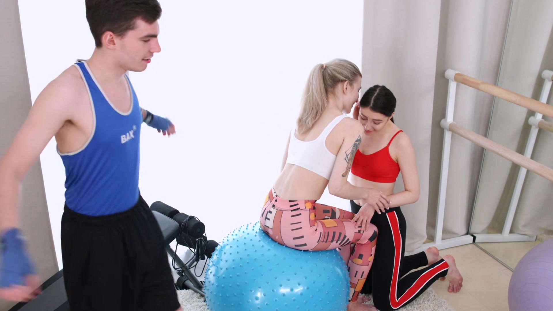2 19 yo Teens Double Fun - Monroe Fox,Rin White