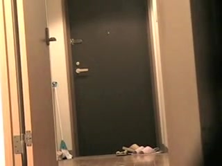 Japanese mature woman flashing her body to pizza delivery guy