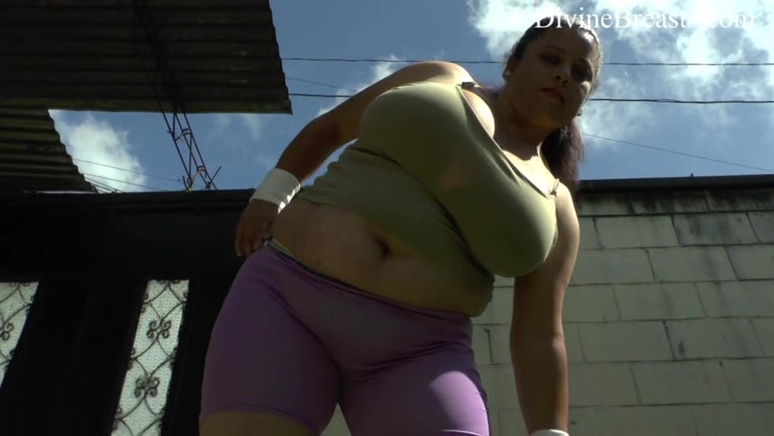 Rose Bouncing Big Boobs