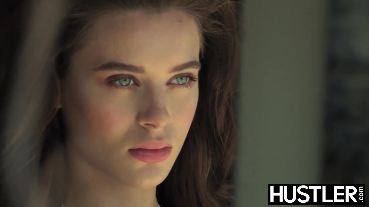 Stunning Lana Rhoades pussy stretched by rough fucking cock