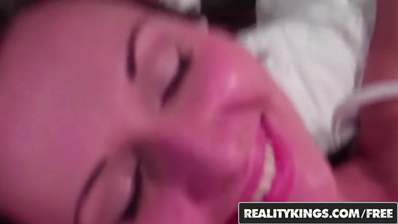 Hope Howell and Julia explore themselves on camera - Reality Kings