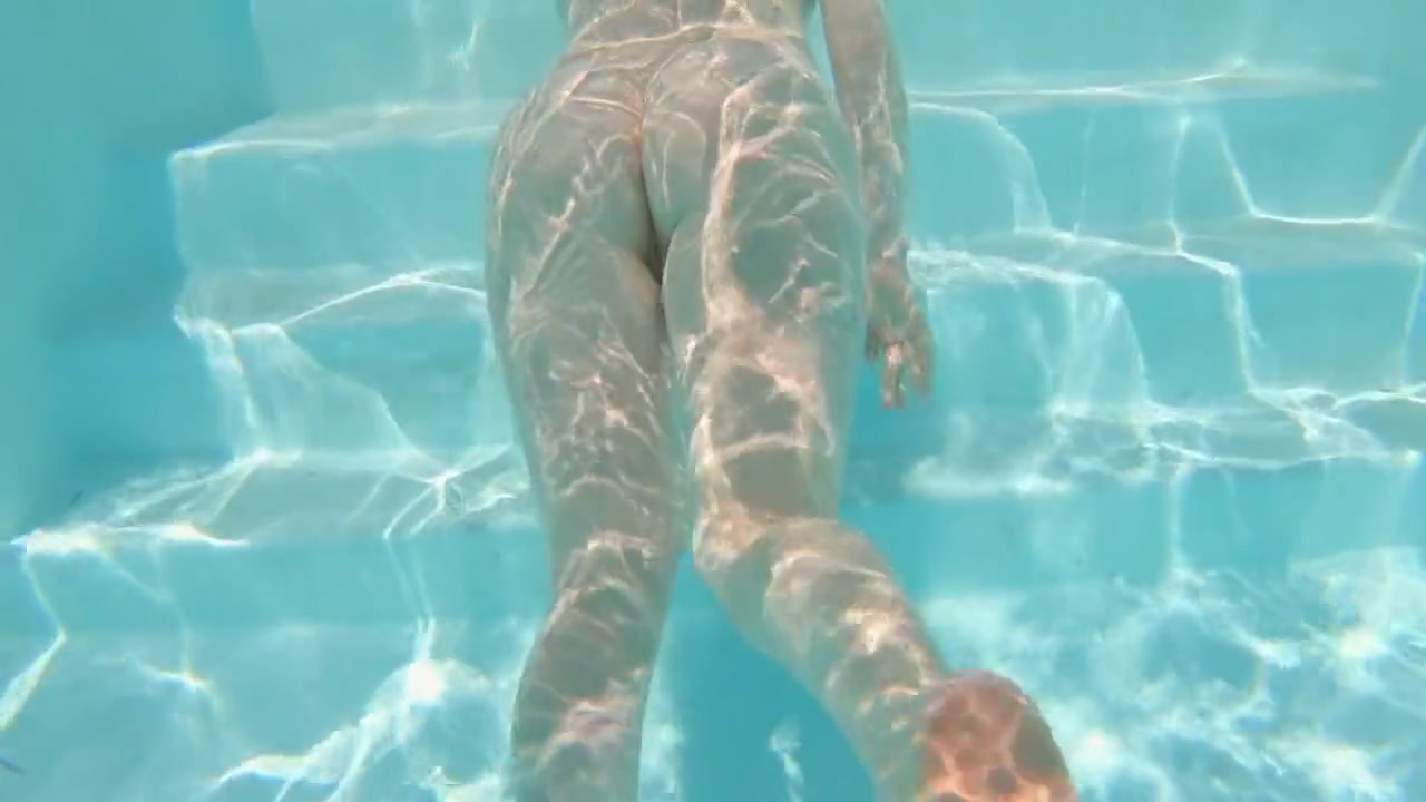 Young Busty Ginger Redhead MILF Swimming Naked & Fucked in Pool to Creampie