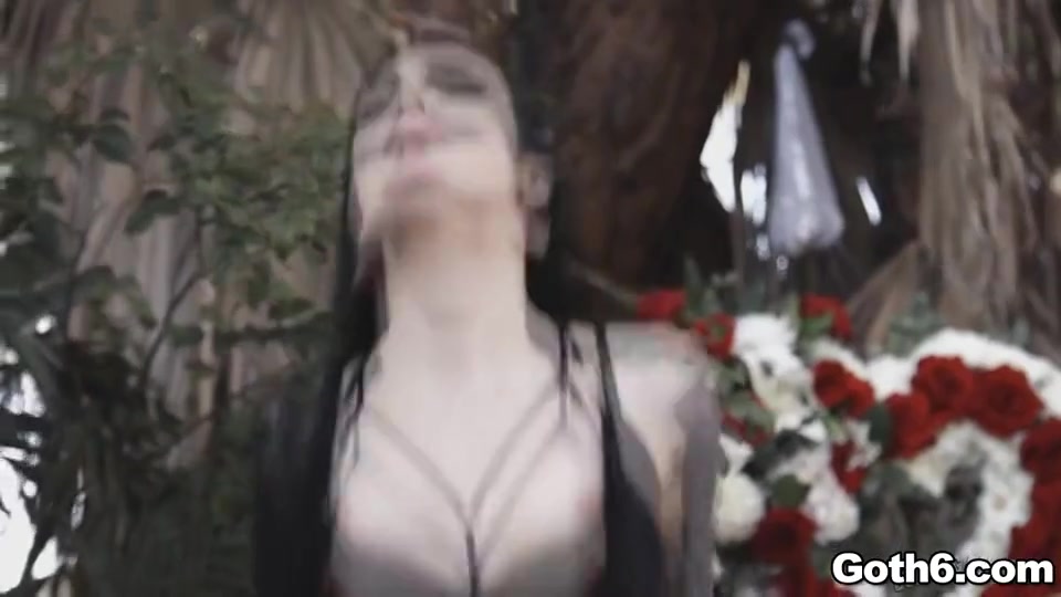 Steve Qute, Steve Holmes And Marley Brinx In Steve Gone Wild Humping Raunchy Teenage Coochie