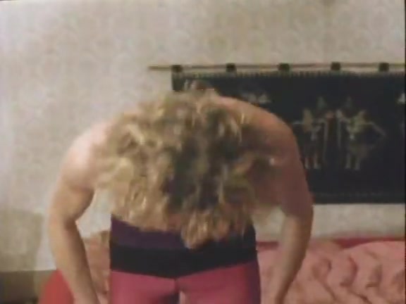 Linda Jade, Jennifer Sax, My Ling in classic fuck clip