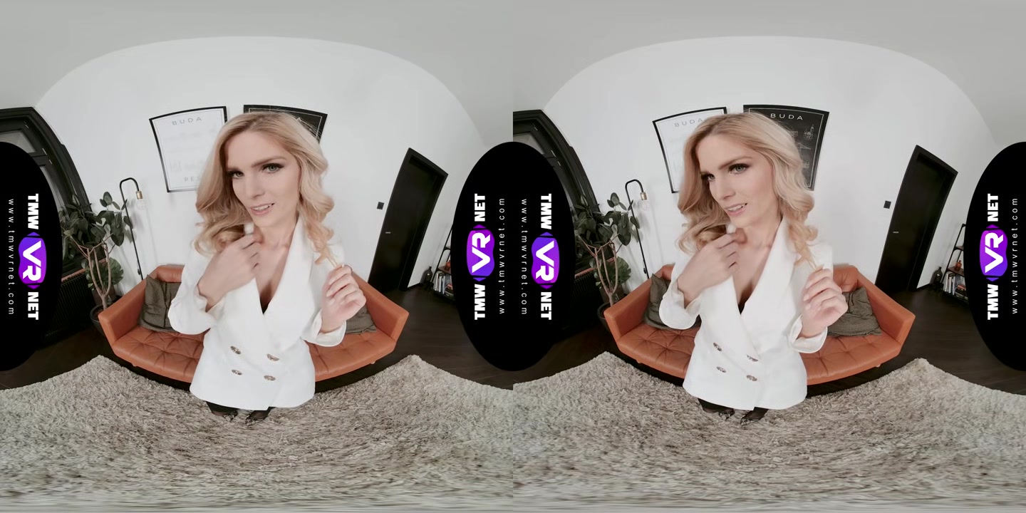 Blondie Teases Her Curious Lover - TmwVRNet