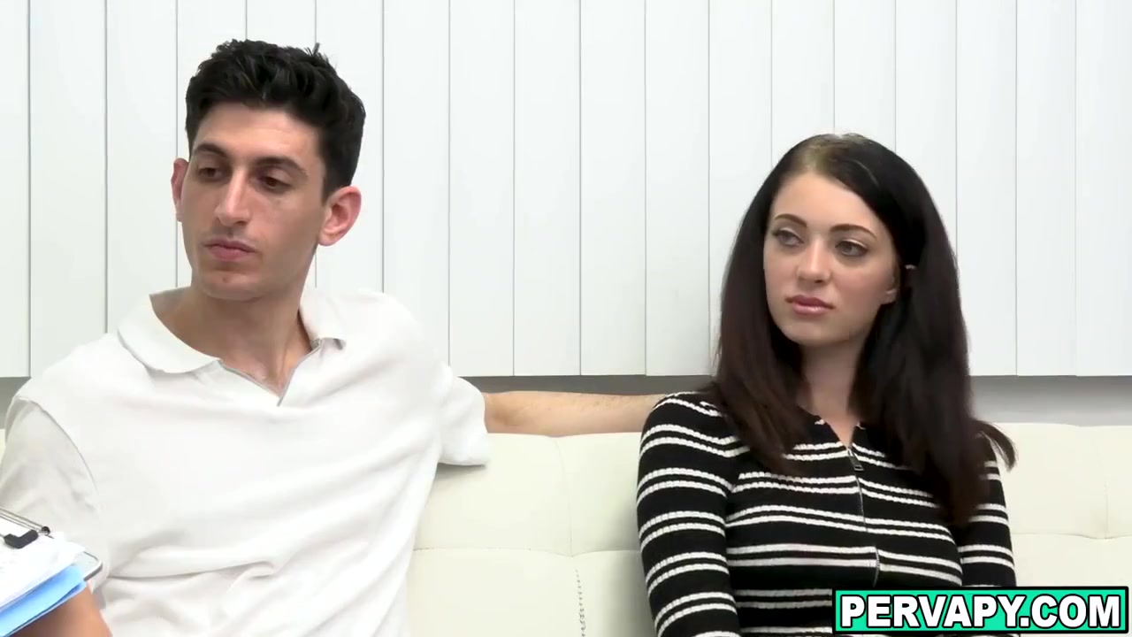 Having 3some Sex With Therapist