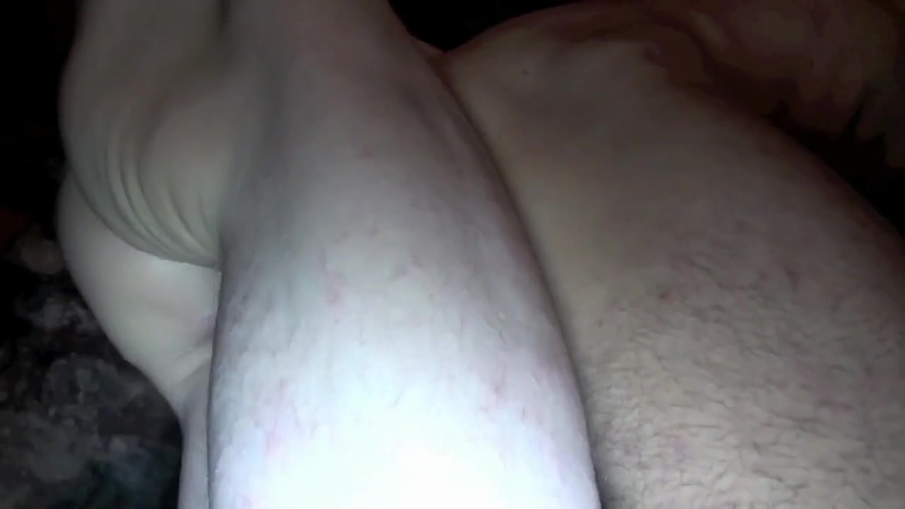 Assan fucked in discret basement by the big cock of Justin - CrunchBoy