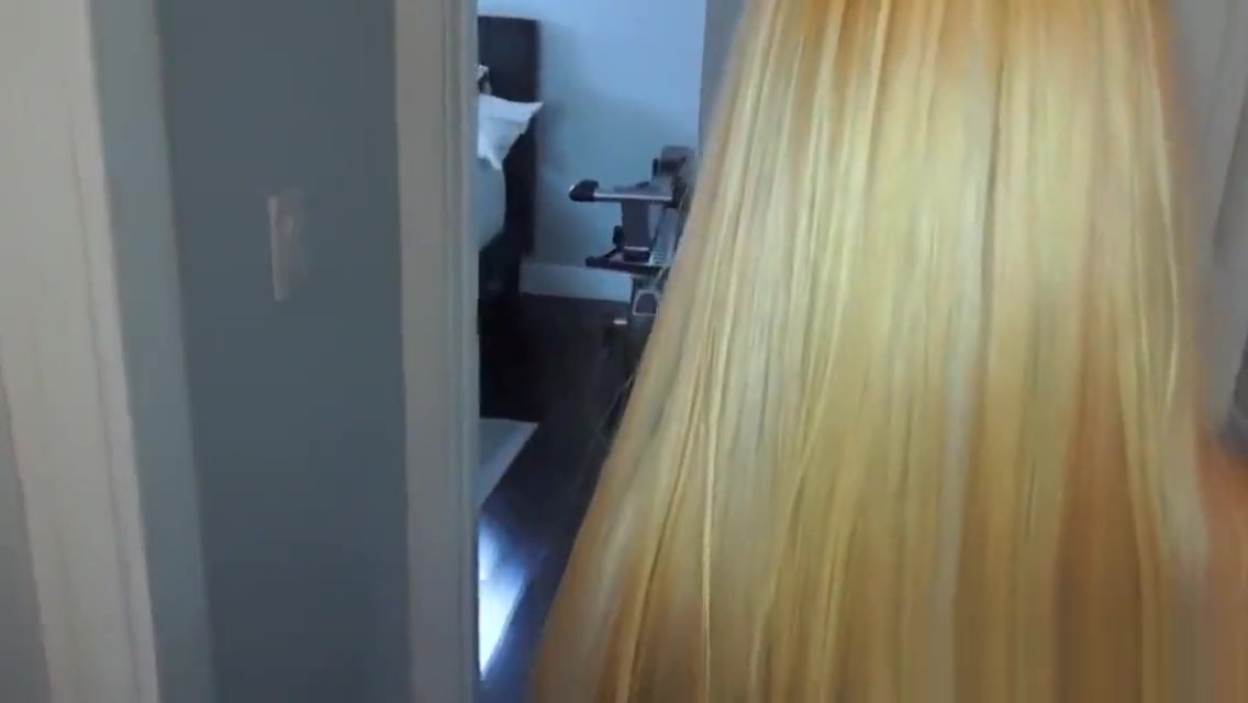 Busty stepsister sucks