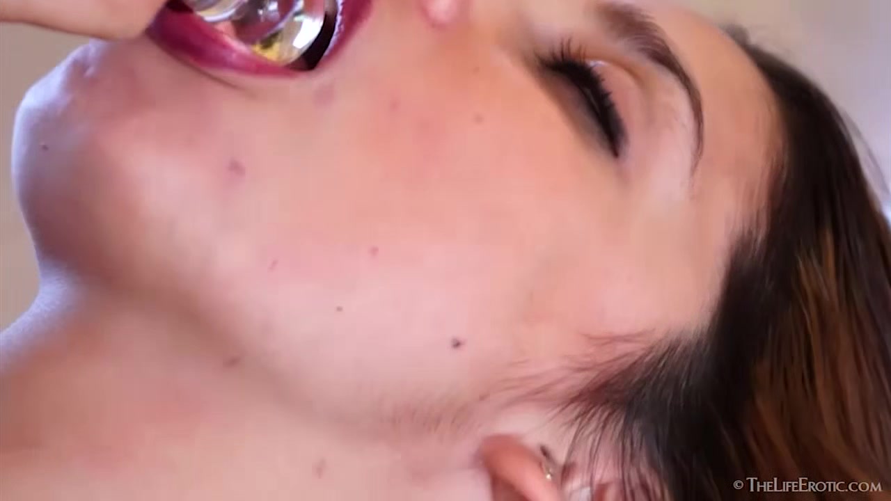 Close Up 2 - Sasha A - TheLifeErotic