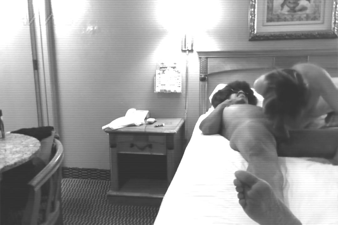 Grindr Hooker - Bw Cam With Black Stallion