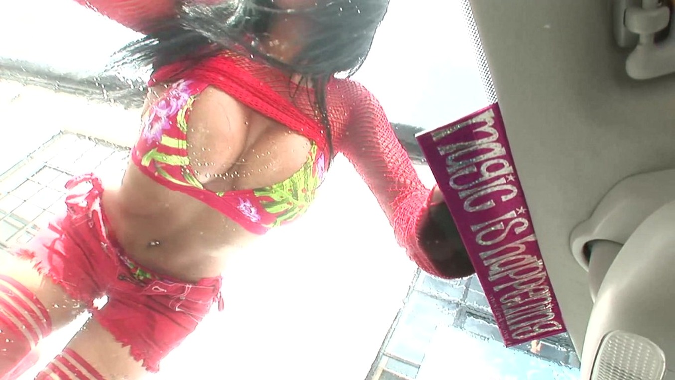 Latina With Big Tits Gets Fucked At The Car Wash - PissVids