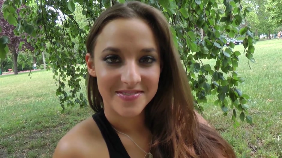 Hot vixen gives bj and humps in a public place