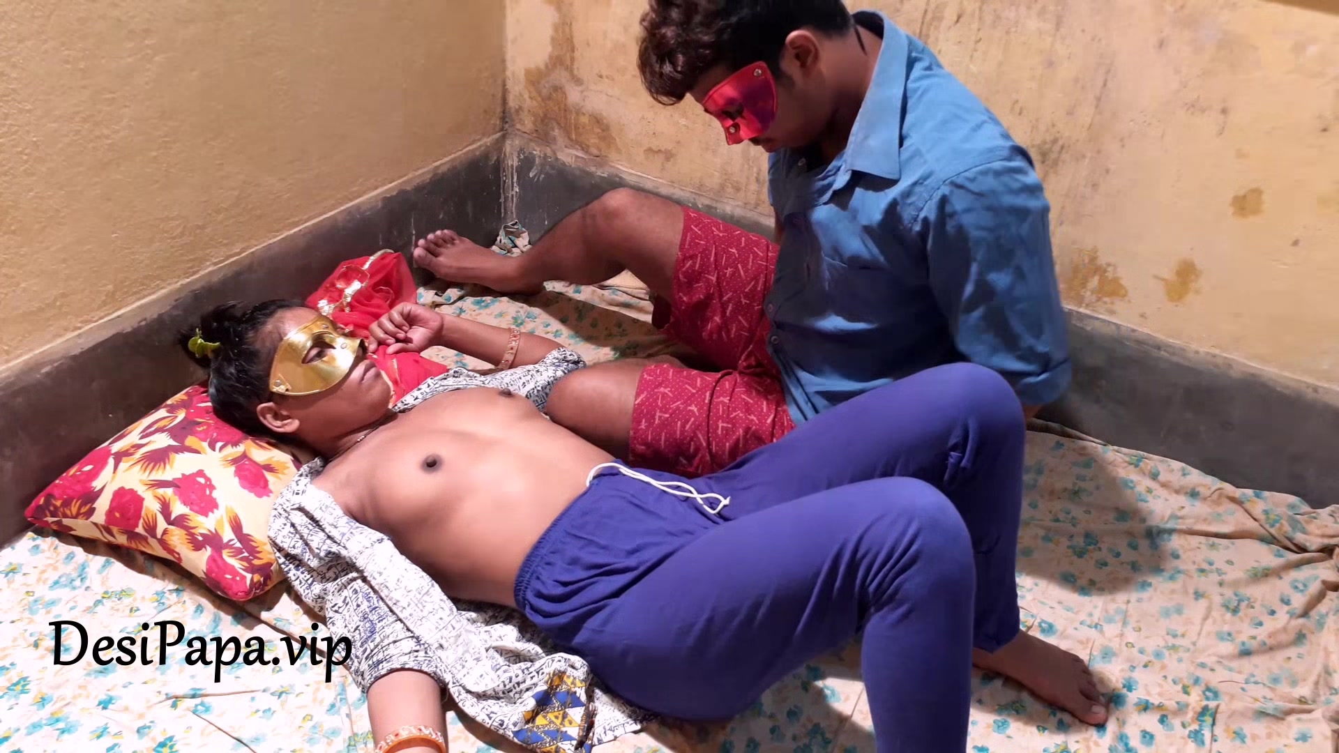 Mature Indian Bhabhi Hot Sex With Her Young Devar Husband Out For Work In Hindi Audio