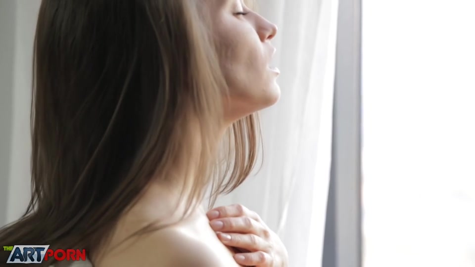 Nika in Artistic porn video shows a hottie masturbating